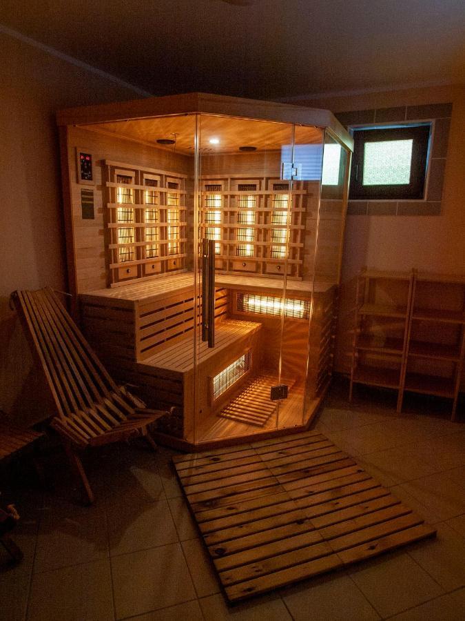 Holiday House Zarja - With Sauna And Hot Tub Bizeljsko Zewnętrze zdjęcie