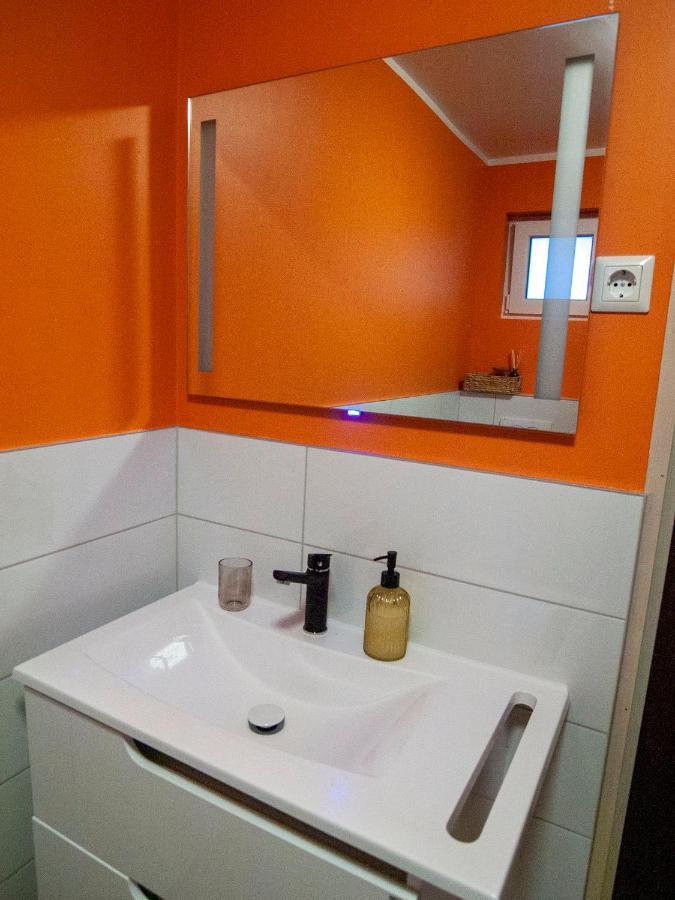 Holiday House Zarja - With Sauna And Hot Tub Bizeljsko Zewnętrze zdjęcie
